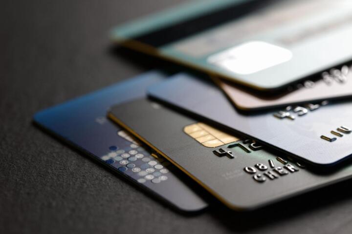 Is a Cashback Card Better Than a Points Card for You