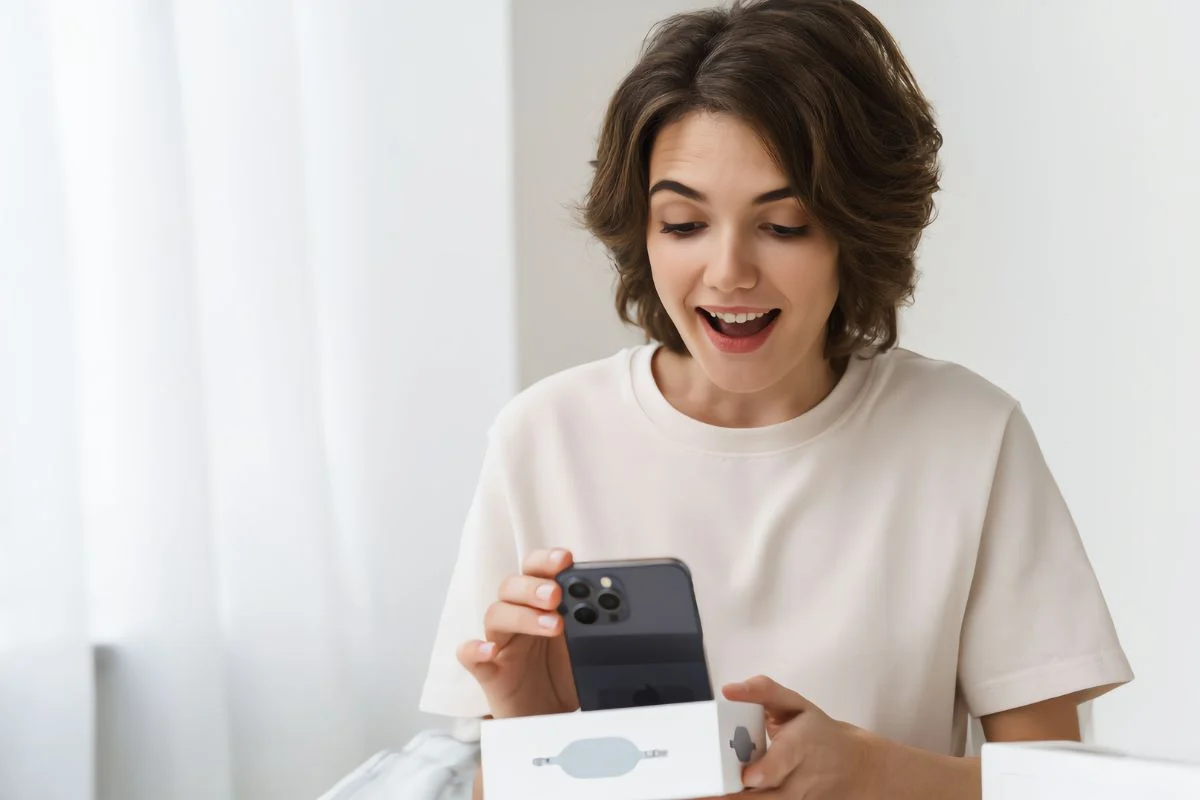 Refurbished Smartphone FAQ: Batteries, Updates, Warranties, and Network Support